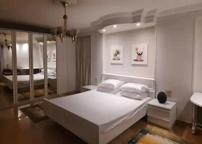 Luxurious Fully Furnished Apartment In Cairo