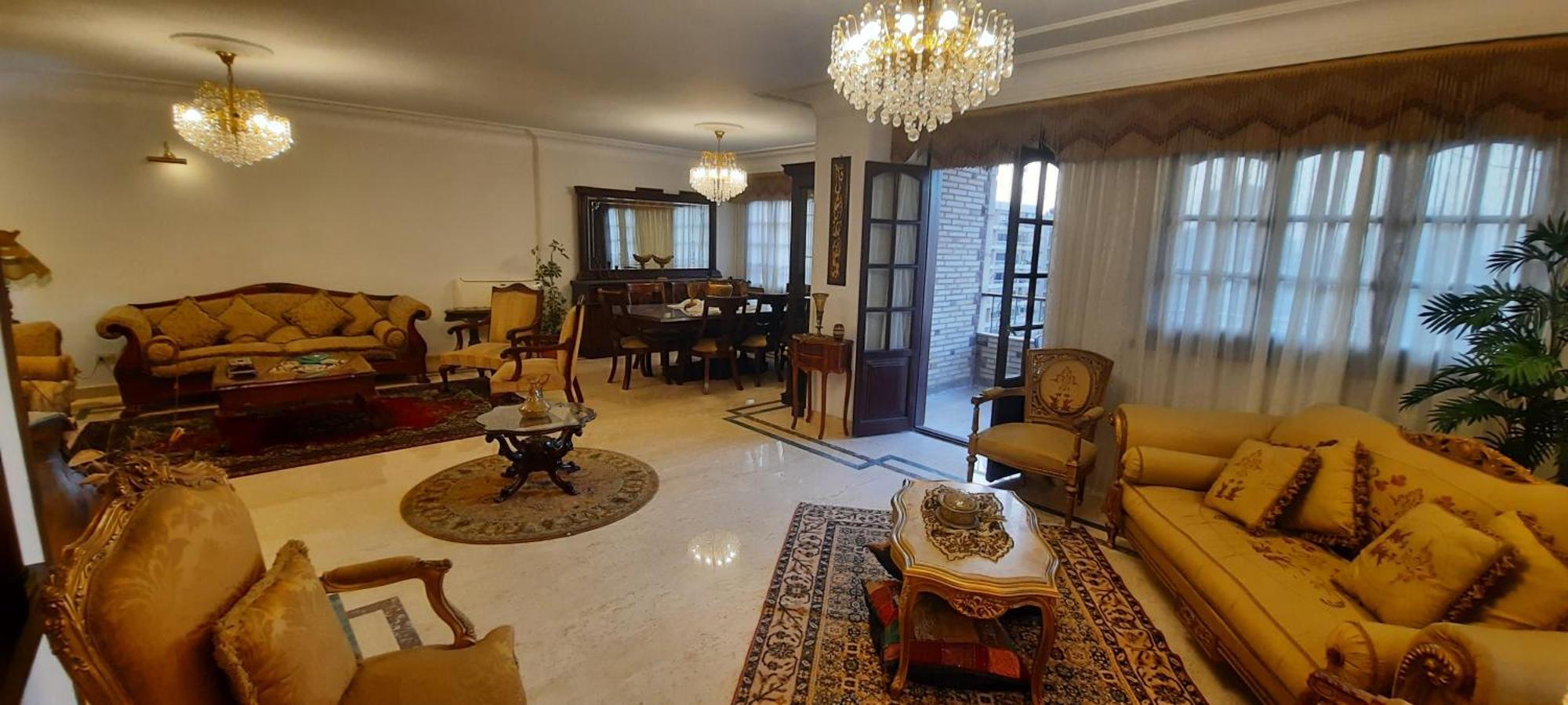 Luxurious Fully Furnished In Apartment